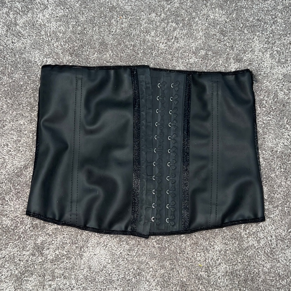 Black XL waist trainer